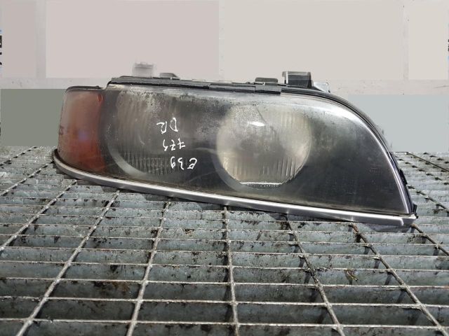 bontott BMW 5 E39 Jobb Fényszóró