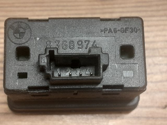 bontott BMW 5 E39 Jobb hátsó Ablakemelő Kapcsoló