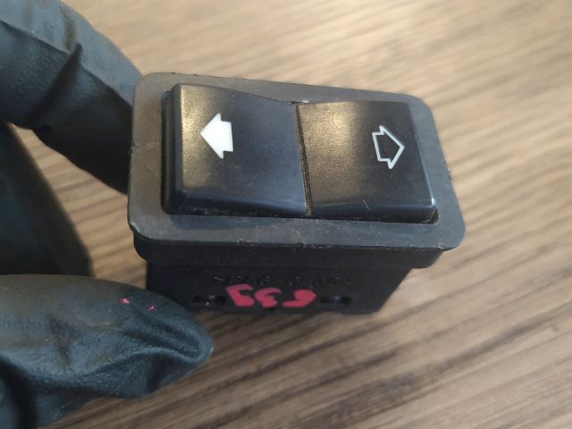 bontott BMW 5 E39 Jobb hátsó Ablakemelő Kapcsoló