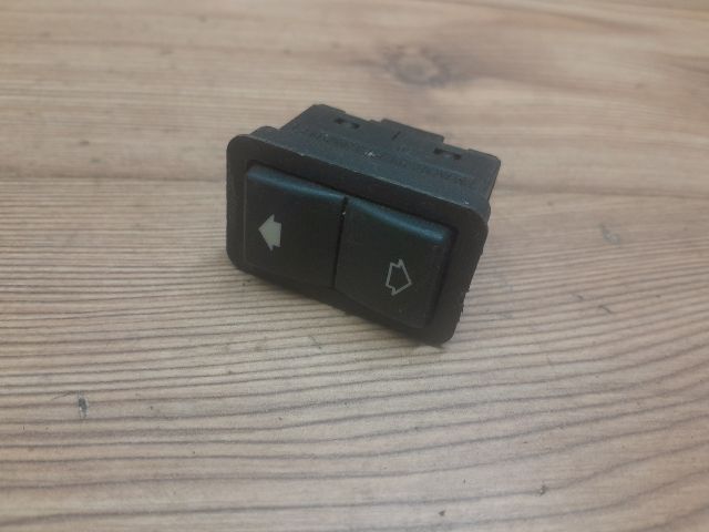 bontott BMW 5 E39 Jobb hátsó Ablakemelő Kapcsoló