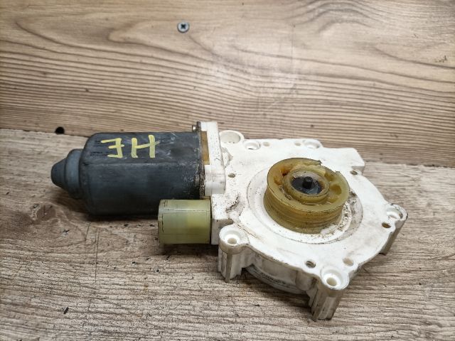 bontott BMW 5 E39 Jobb hátsó Ablakemelő Motor