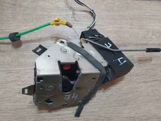 bontott BMW 5 E39 Jobb hátsó Ajtózár