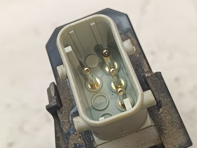 bontott BMW 5 E39 Jobb hátsó Ajtózár