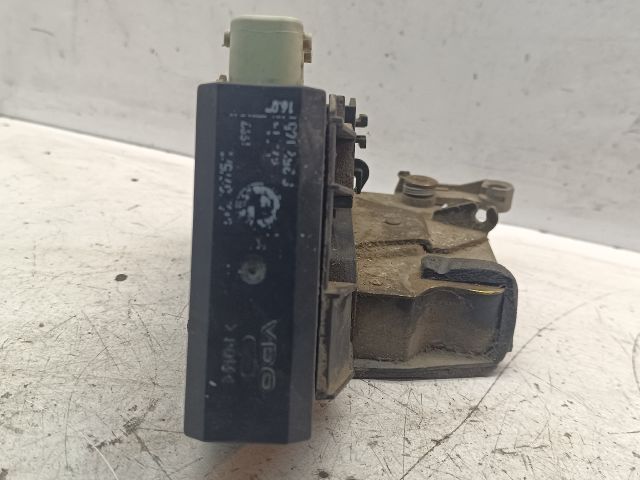 bontott BMW 5 E39 Jobb hátsó Ajtózár