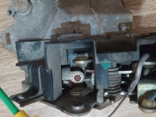 bontott BMW 5 E39 Jobb hátsó Ajtózár