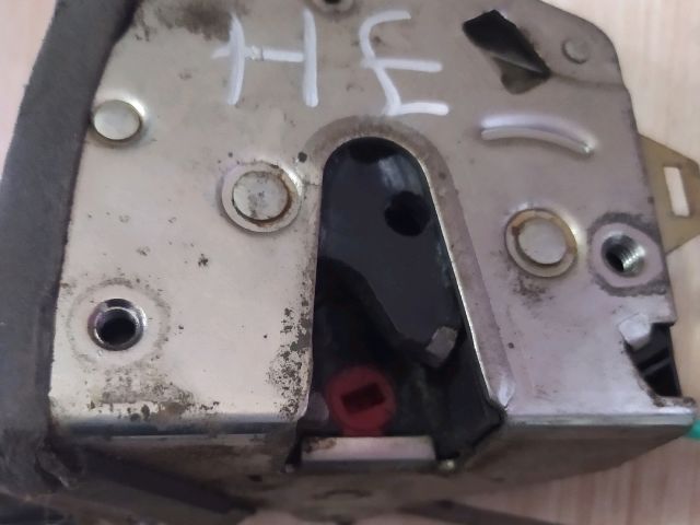 bontott BMW 5 E39 Jobb hátsó Ajtózár