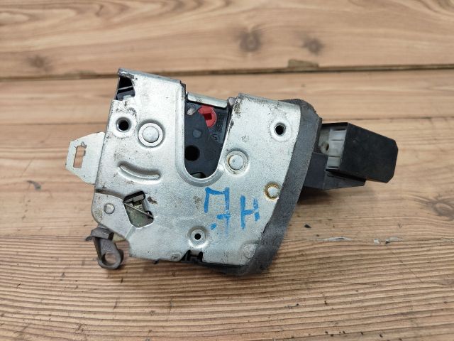 bontott BMW 5 E39 Jobb hátsó Ajtózár