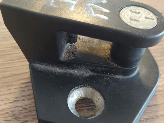 bontott BMW 5 E39 Jobb hátsó Ajtózár