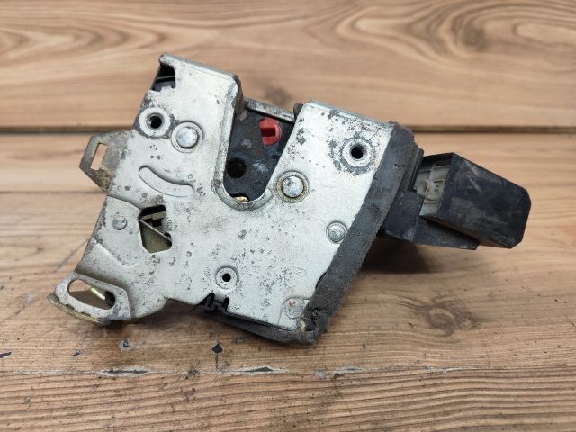 bontott BMW 5 E39 Jobb hátsó Ajtózár