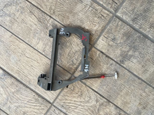 bontott BMW 5 E39 Jobb hátsó Külső Kilincsfészek