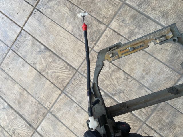 bontott BMW 5 E39 Jobb hátsó Külső Kilincsfészek