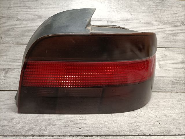 bontott BMW 5 E39 Jobb Hátsó Lámpa
