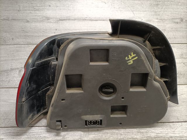 bontott BMW 5 E39 Jobb Hátsó Lámpa