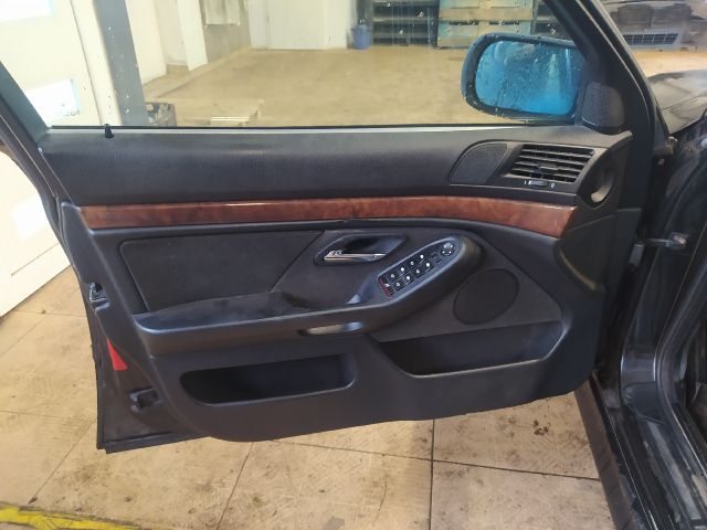 bontott BMW 5 E39 Jobb Napellenző