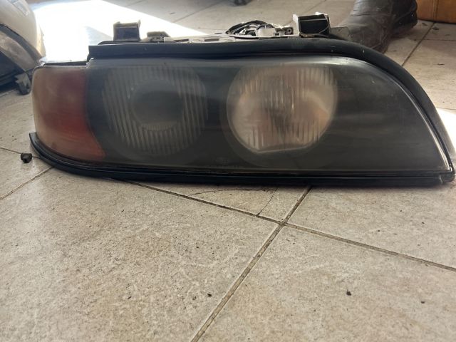 bontott BMW 5 E39 Jobb Xenon Fényszóró