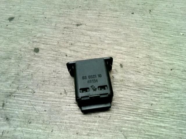 bontott BMW 5 E39 Kapcsoló (Magában)