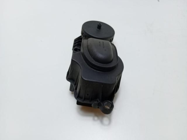 bontott BMW 5 E39 Kartergáz Visszavezető Ház