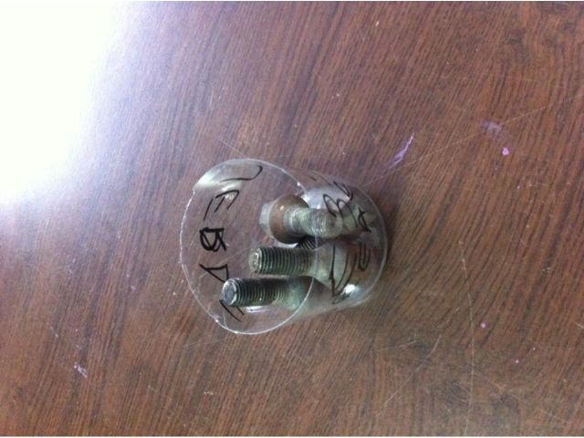 bontott BMW 5 E39 Kerék Csavar Szett