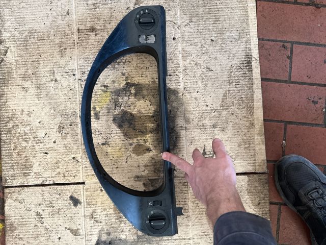 bontott BMW 5 E39 Kilométeróra Keret