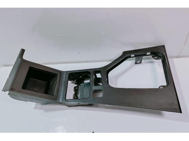 bontott BMW 5 E39 Középkonzol Keret