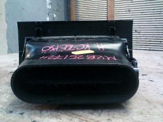 bontott BMW 5 E39 Középső Szellőző