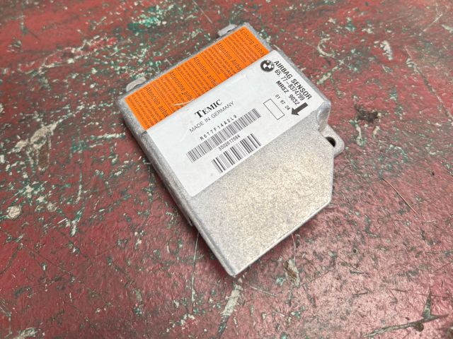 bontott BMW 5 E39 Légzsák Elektronika