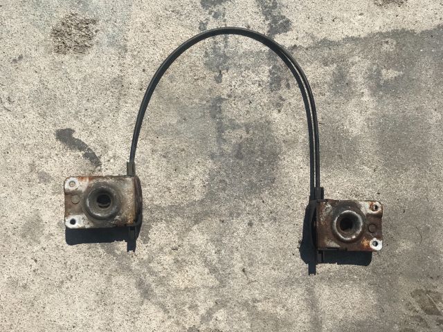 bontott BMW 5 E39 Motorháztető Zárszerkezet