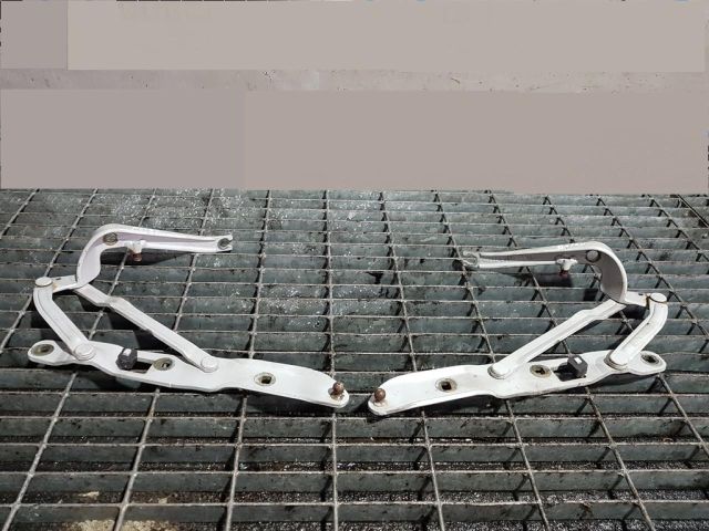 bontott BMW 5 E39 Motorháztető Zsanér Pár