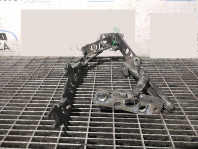 bontott BMW 5 E39 Motorháztető Zsanér Pár