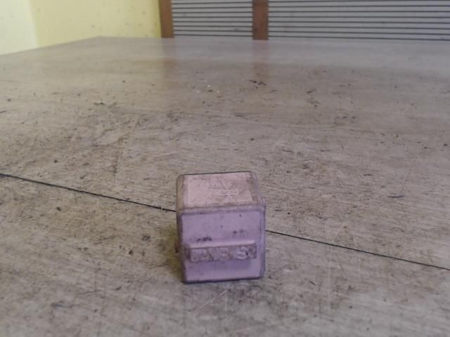 bontott BMW 5 E39 Relé