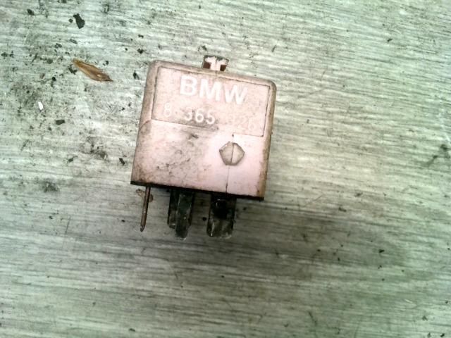 bontott BMW 5 E39 Relé