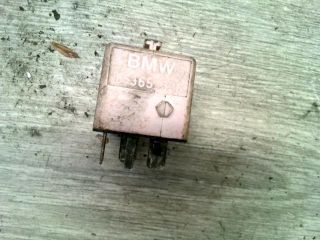 bontott BMW 5 E39 Relé