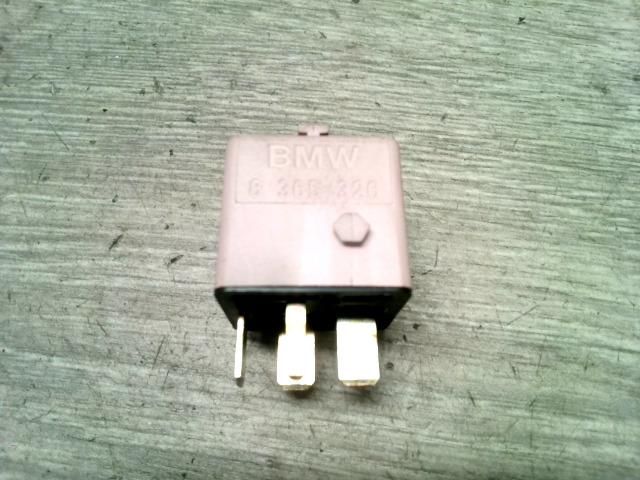 bontott BMW 5 E39 Relé