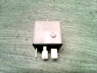 bontott BMW 5 E39 Relé