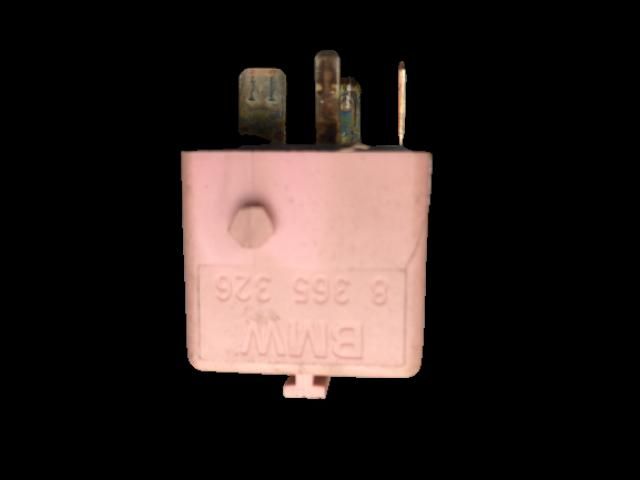 bontott BMW 5 E39 Relé