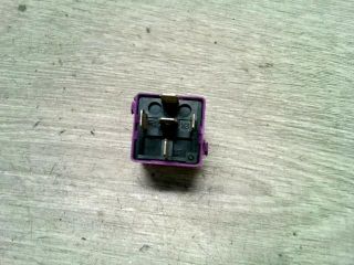 bontott BMW 5 E39 Relé