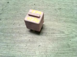 bontott BMW 5 E39 Relé