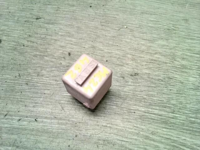 bontott BMW 5 E39 Relé