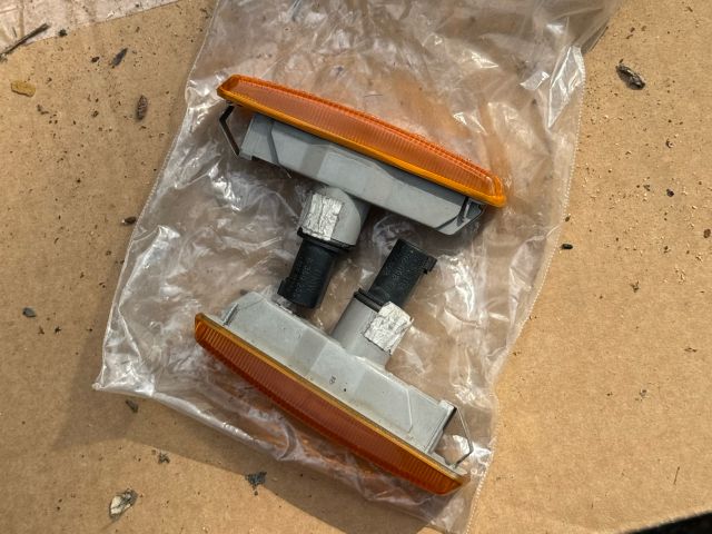 bontott BMW 5 E39 Sárvédő Irányjelző (Pozíciófüggetlen)