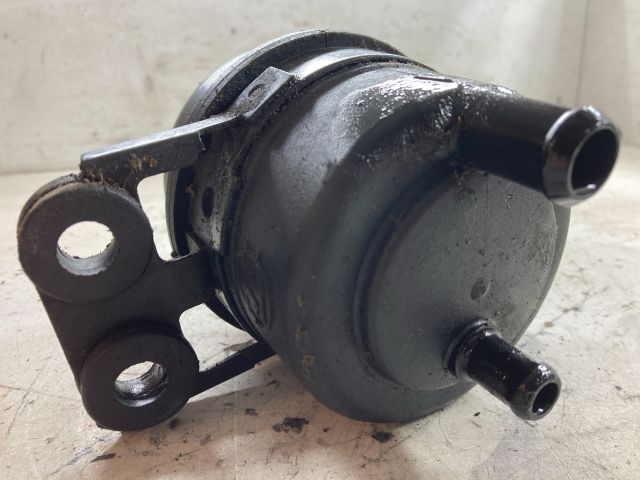 bontott BMW 5 E39 Szervóolaj Tartály