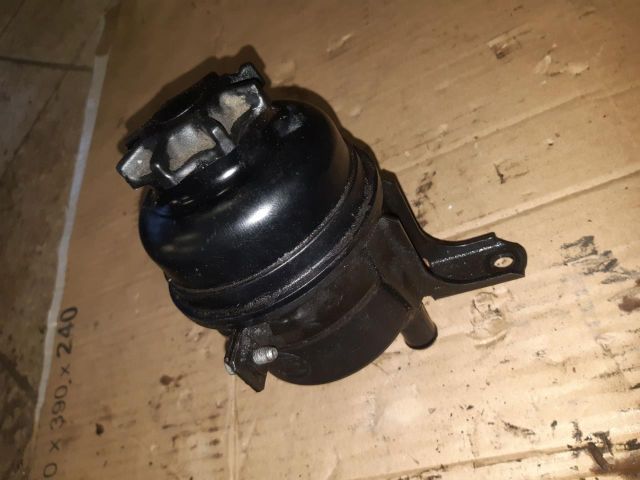 bontott BMW 5 E39 Szervóolaj Tartály