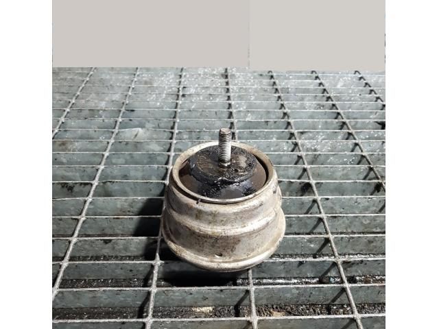 bontott BMW 5 E39 Tartó Bak