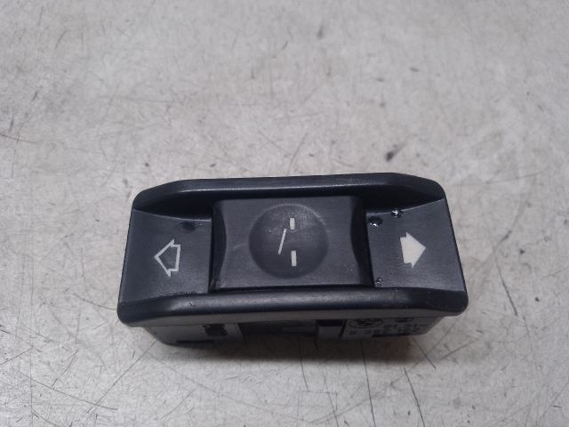 bontott BMW 5 E39 Tetőablak Kapcsoló