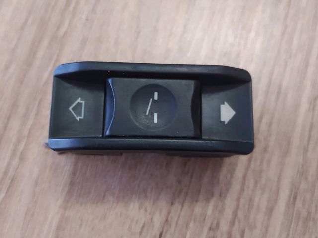 bontott BMW 5 E39 Tetőablak Kapcsoló