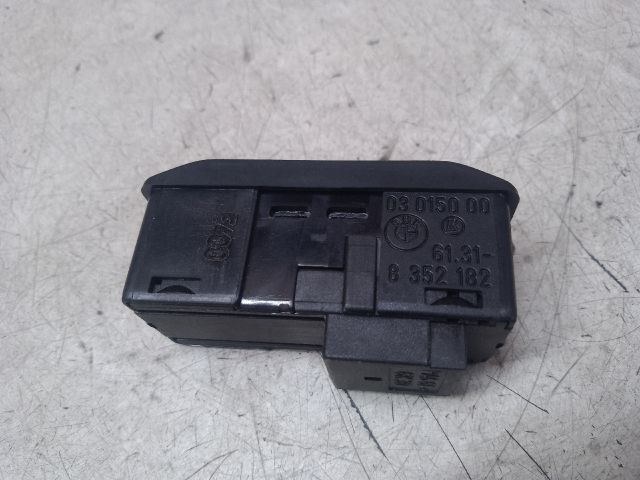 bontott BMW 5 E39 Tetőablak Kapcsoló