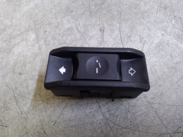 bontott BMW 5 E39 Tetőablak Kapcsoló