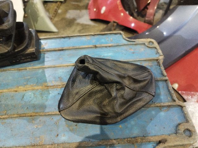 bontott BMW 5 E39 Váltószoknya