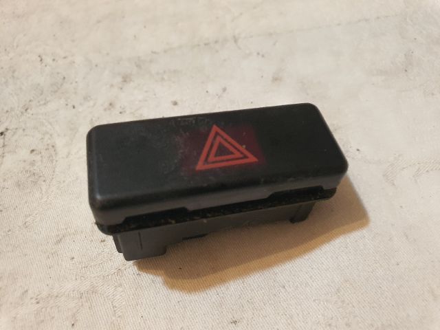 bontott BMW 5 E39 Vészvillogó Kapcsoló