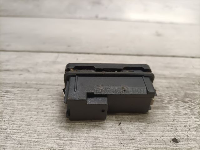 bontott BMW 5 E39 Vészvillogó Kapcsoló