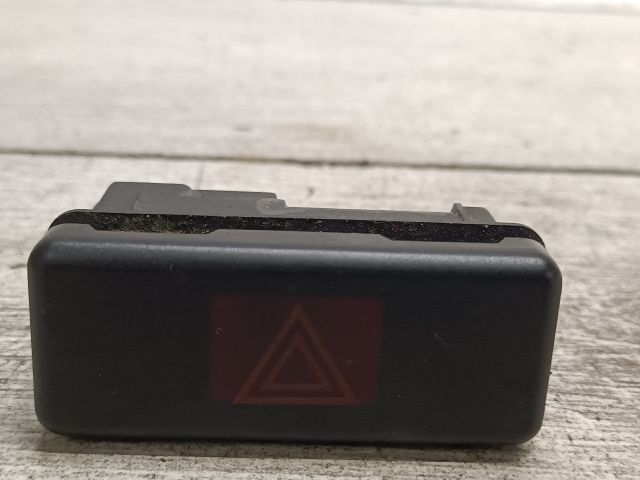 bontott BMW 5 E39 Vészvillogó Kapcsoló